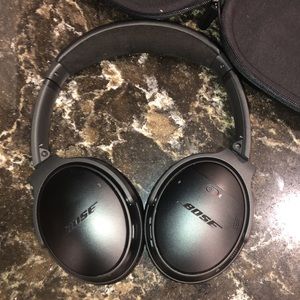 Bose QuietComfort 35 Headphones DAMAGED